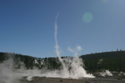 norris geyser vortex.jpg