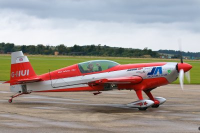 Extra 300S Taxiing