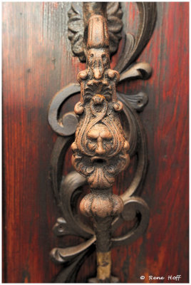 Venezian door knob