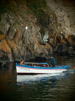 Pinhole fishing boat 1.jpg