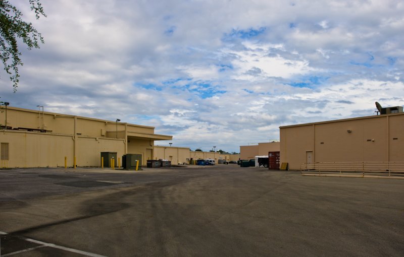 strip_mall_back5.jpg