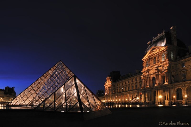 Pyramide du Louvre