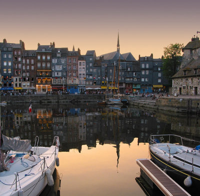 Honfleur-Vieux Bassin at dusk