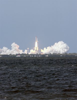 Shuttle coming off the pad.jpg