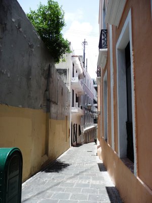 Old San Juan Alley.JPG