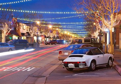 Laurel Street - Holiday decorations