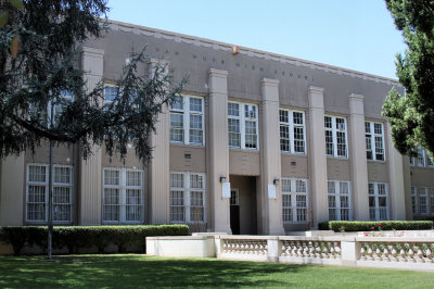 Van Nuys High School. Marilyn Monroe attended 10th grade here.