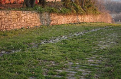 Church Hill: Derelict cobblestones