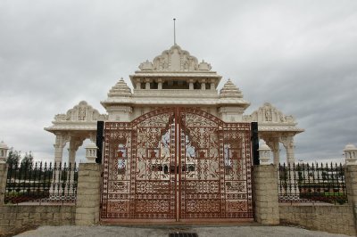 Day 3 ~ Hindu Mandir East Gate