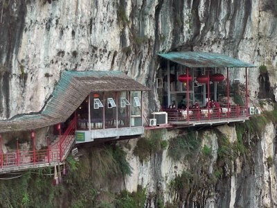 A unique restaurant outside of Yichang