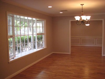 bay window in dining room