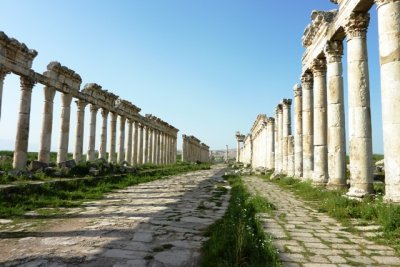 Grande colonnade (le cardo de la ville)