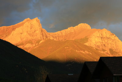 Sunrise Illuminates The Rockies (IMG_6484.JPG)