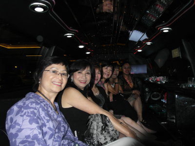Our limo ride to dinner (SAM_2310.JPG)