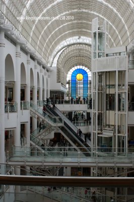 Kingston's Bentalls Centre: the diagonal escalator goes 2 levels!