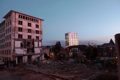 Construction crew leaves the Rue Beau Sjour 8 development project for the night