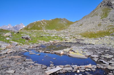 Going up to Col du Bastillon