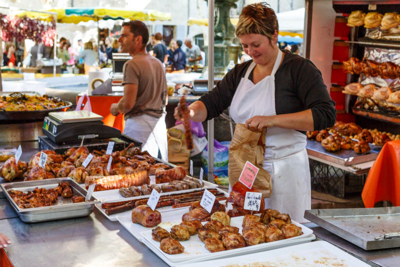 Uzs market