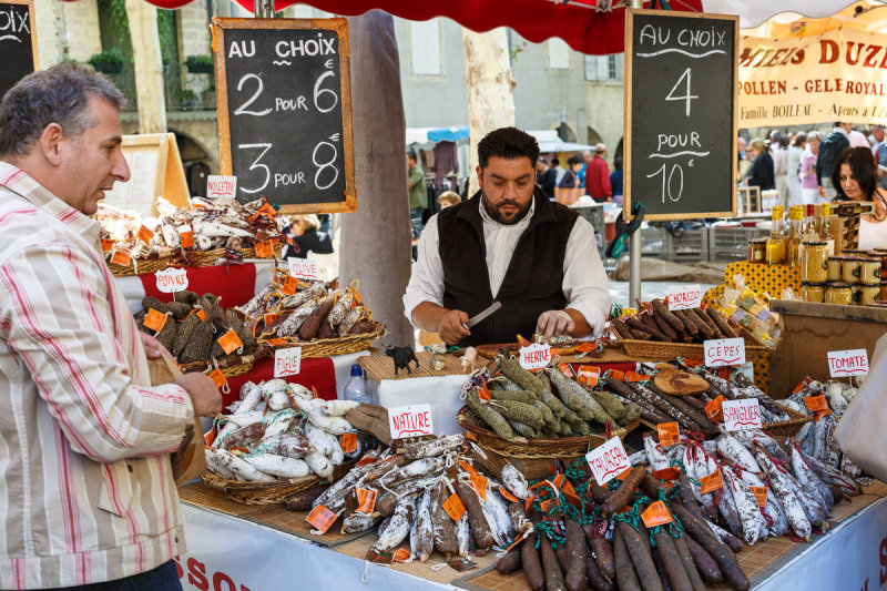 Uzs market