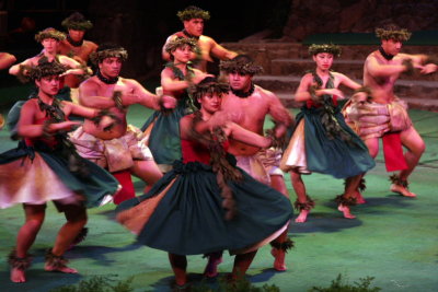 Dancers in the Polynesian evening show, Polynesian village, Oahu, Hawaii, USA