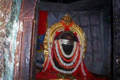 Shiva Lingam, one of the many in Talakad