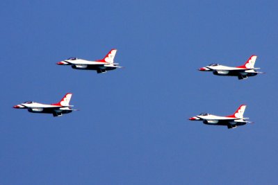 Chicago Air and Water Show 2009 - U.S. Air Force Thunderbirds - 2009 Headliners