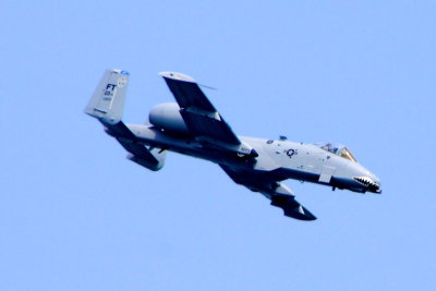 Chicago Air and Water Show 2009 - A-10 Thunderbolt II Demo - Flying in
