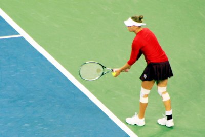 Vera Zvonareva - taped up but strong willed, 2009 US Open, New York City
