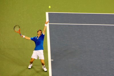 Murray serves, 2009 US Open, New York City