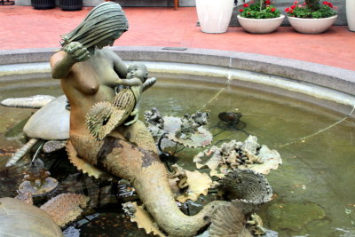Mermaid statue, Ghiradelli square, San Francisco