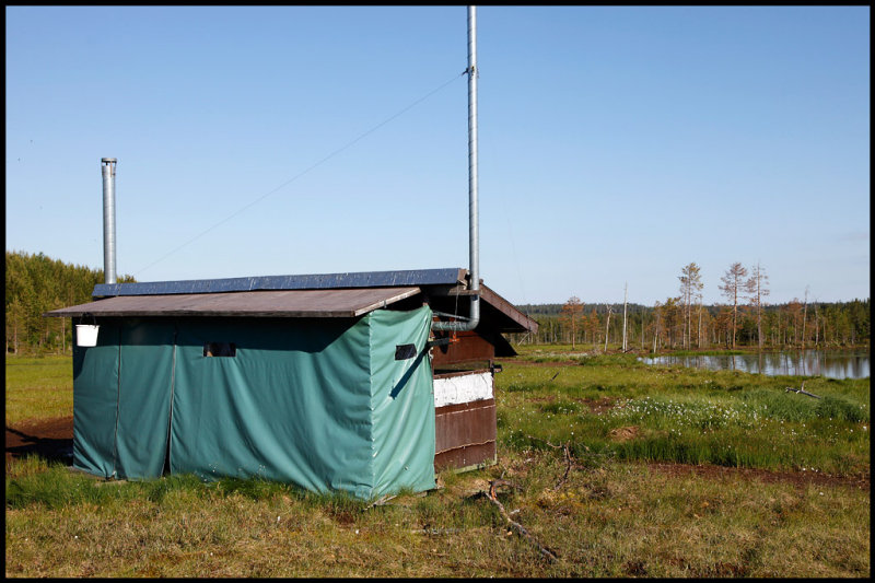 Luxuary photo-hide by the little lake - includes both toilet and winterheating !!