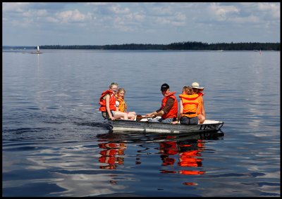Overload - going out to familys sailboat at Lake helgasjön