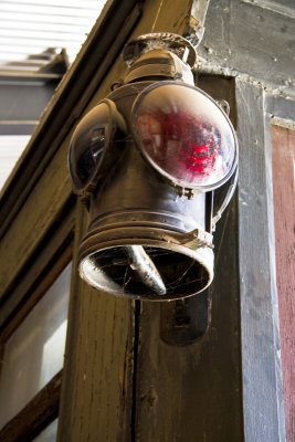 Red eye, green eye  railroad signaling lantern
