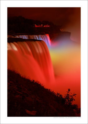 niagara at night