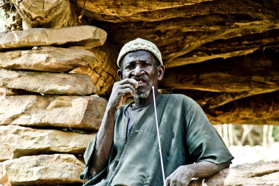 You can photograph the Dogon -- IF you give them cola nuts