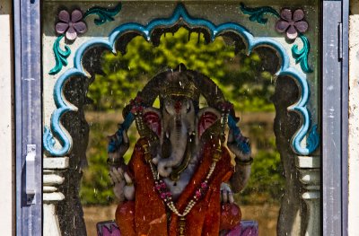 Ganesh shrine outside the old palace