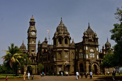The Maharaja of Kolhapur is quite rich. This is his new palace.
