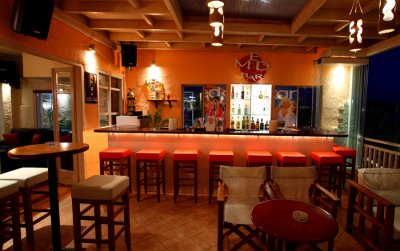 Naxos club3 email.jpg