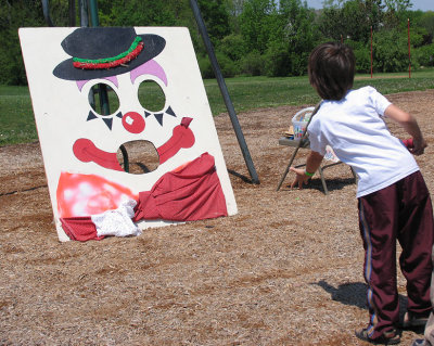 IMG_3256_ Bean bag toss