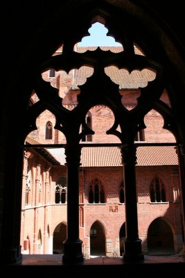 Decorated window of the ambulatory in the High Castle