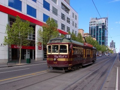 The City Circle Tram in
La Trobe Street