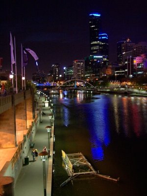 The River Yarra looking west from Princes Bridge