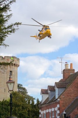 Warwick - Castle Rescue April 09 (0002).jpg