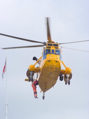 Warwick - Castle Rescue April 09 (0003).jpg