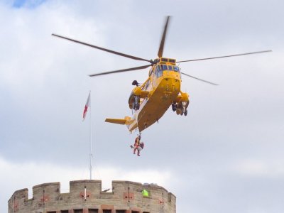 Warwick - Castle Rescue April 09 (0004).jpg