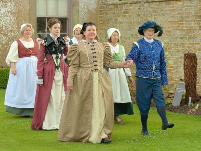 CA 20-06-09 Back in Time - Tudor Dancing(0002).jpg