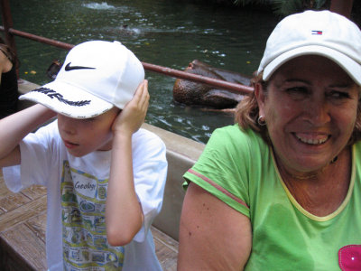 scary hippo, Disneyland 2006