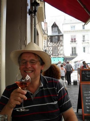 Blind tasting at the Basil & Garlic Festival in Tours. I think it's er pink
