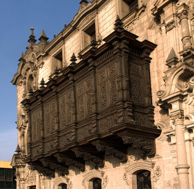 Balcon lateral del Arzobispado de Lima