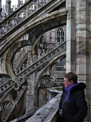 Admiring the beauty of the fllying buttresses .. B0853